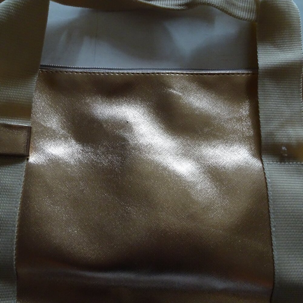 BAG - JENNIFER LOPEZ (JLO) Bag/Duffle - Large Weekend Overnight Travel Bag - Picture 5 of 8